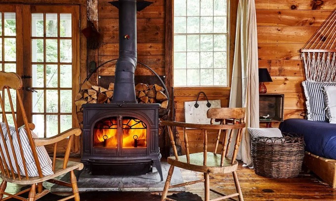 Tivoli House | Relaxing Getaway at The Barn in Tivoli with Spa & Pool
