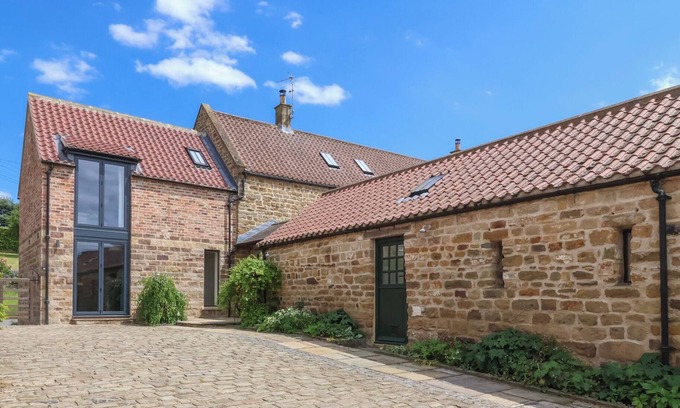 Borrowby House | THE BARN @ IVY HOUSE, family friendly, with a garden in Thirsk