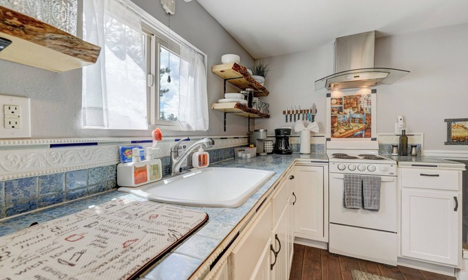Colorado Springs House | The Barracks