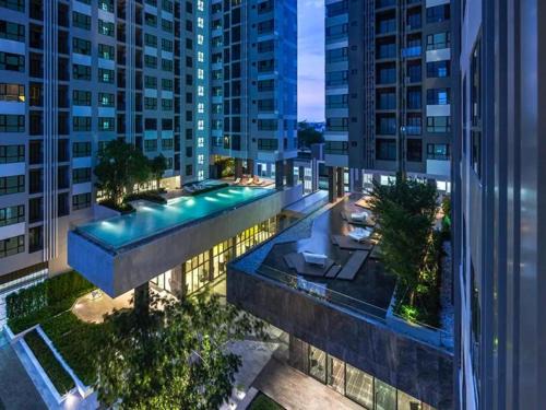 Central Pattaya Apartment | Oceanfront Elegance at The Base Central Pattaya - 4 Star Stay