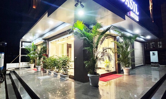 Gayariawas Hotel | The Basil Hotel