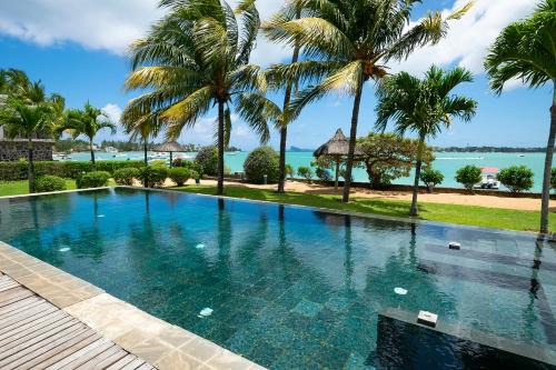 Grand-Baie Villa | Oceanfront Bliss at The Bay: A 4-Star Family Retreat
