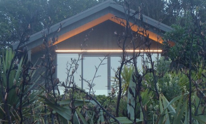 Cape Foulwind Cabin | Beachfront Escape at The Bay House with Top Amenities