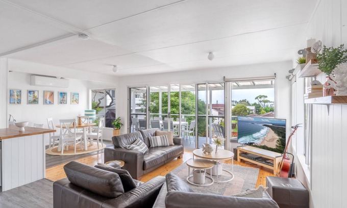 Manyana House | Family-Friendly Beach Box: Oceanfront Getaway Awaits