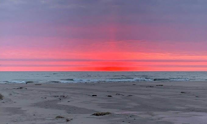 Racine House | Oceanfront Beach Bungalow on Michigan Blvd with Great Views