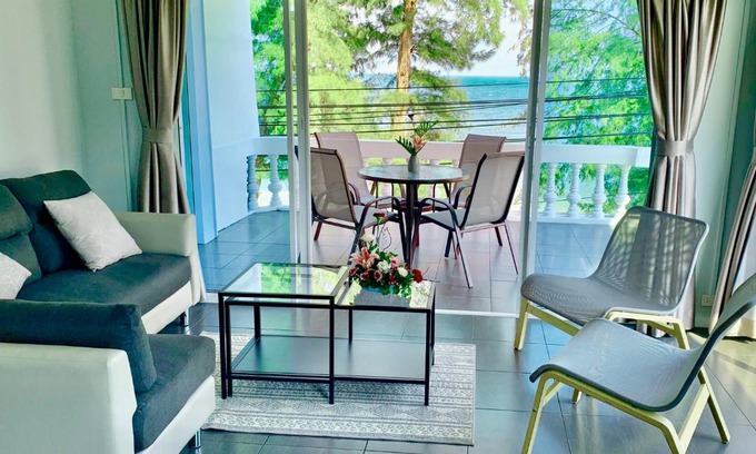 Cha-am Hotel | Beachfront Bliss at THE BEACH CHA AM Suites - Pet Friendly