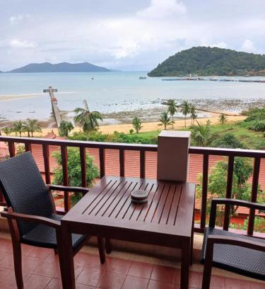 Ko Chang Apartment | Beachfront Condo with Pool & Ocean Views - Rated 8.9/10
