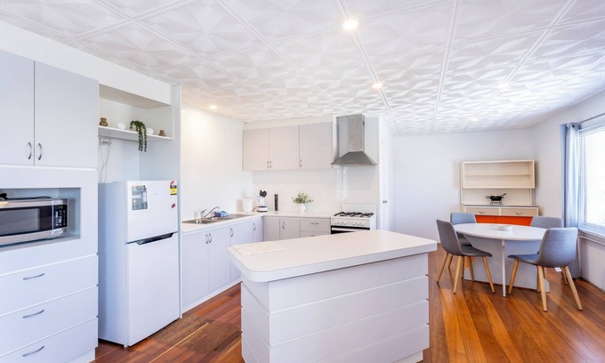 Lancelin Apartment | Family-Friendly Retreat at The Beach Haven with Breakfast