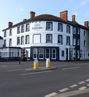 Minehead Hotel | Oceanfront Bliss at The Beach Hotel - Rated 8.6/10!