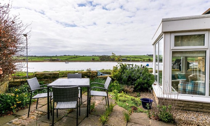 Alnmouth House | Discover The Beach House in Alnmouth - Pet & Child Friendly