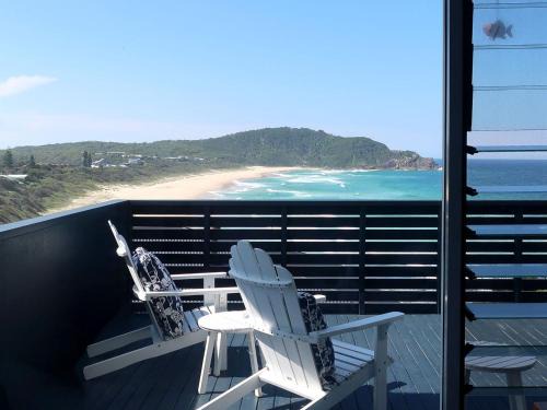Boomerang Beach House | Beach House: Oceanfront Retreat with Top-Rated Amenities