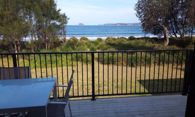 Surfside Cottage | Beach House Retreat with Ocean Views and Pet-Friendly Perks