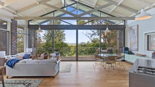 Mungo Brush House | Pet-Friendly Retreat at The Beach House - Winda Woppa