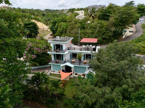 Puntas Apartment | Oceanfront Retreat at The Beach Pad – Rated 9.4/10!