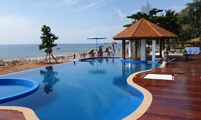 Pathio Hotel | Inviting Beach Resort & Residence: Pool, Dining, and More