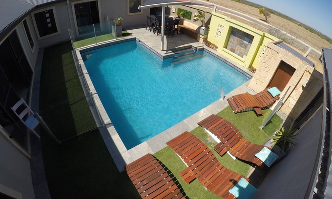 Green Head House | Relax at The Beach Retreat: Poolside Paradise Awaits!