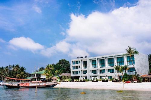 Thong Krut Hotel | Experience The Beach Samui: 4-Star Oceanfront Getaway