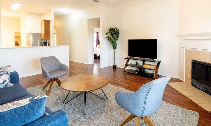 Denton House | Discover The Beacon on Beatriz: Pet-Friendly Retreat