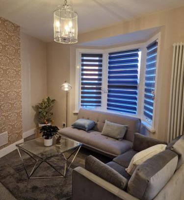 Earlsfield Apartment | The Bean Apartment 1- 6 Sleeper