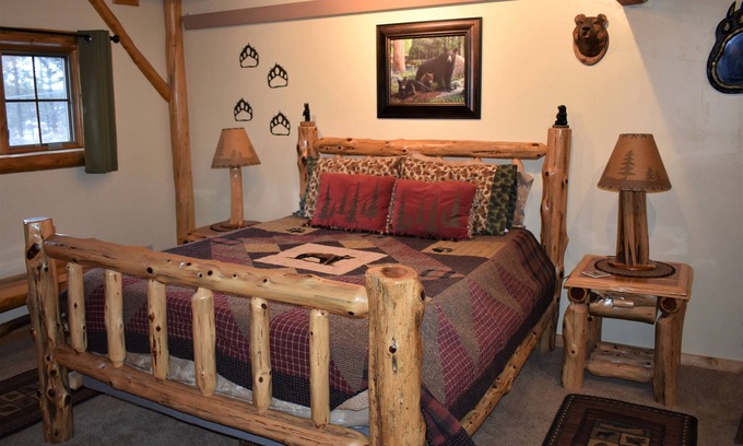 Custer Bed & Breakfast | Discover The Bears Den Dakota Dream B&B near Custer