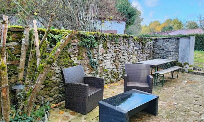 Fresselines Cottage | Discover The Beautiful Adventure: Pet-Friendly Oasis