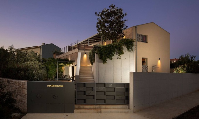 Fazana Villa | Designer Villa Casa Arbor Blanco with Infinity Pool & Views