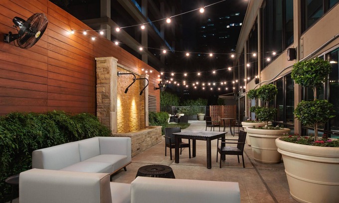 Northeast Dallas Hotel | Discover Comfort at The Beeman Hotel - Rated 8.4/10