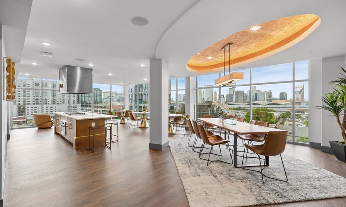 The Gulch Apartment | Top-Rated Bel Air Suite Penthouse in The Gulch