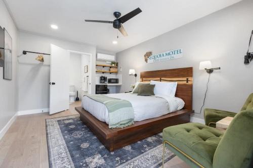 Three Rivers Apartment | Pet-Friendly Retreat at The Belle Sequoia Motel RM9