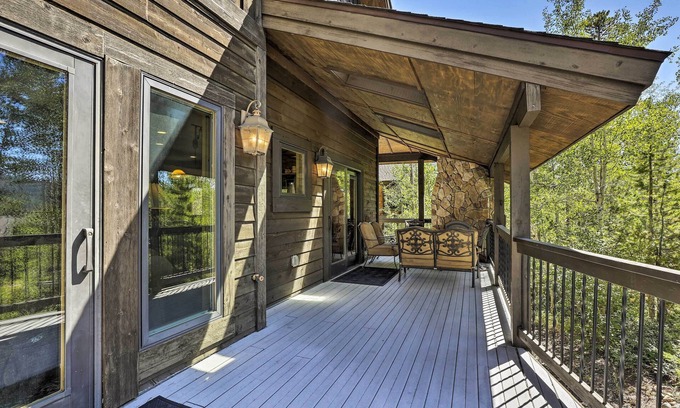 The Reserve House | Guest Favorite: 'The Bells' Lodge with Game Room & Pool