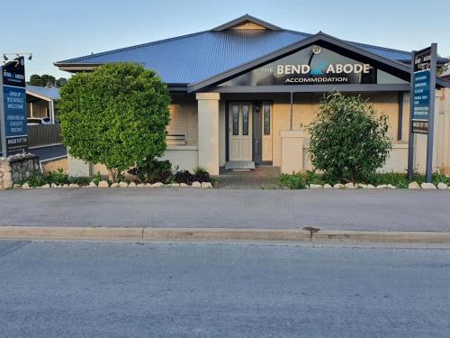 Seymour Hotel | Discover The Bend Abode: Family-Friendly & Accessible Stay