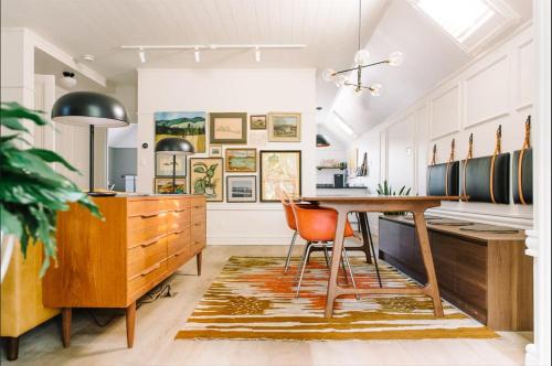 Prince Edward House | Discover The Benson Loft: Pet-Friendly & Family-Approved Stay