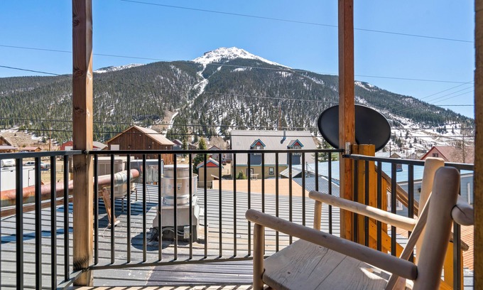Silverton Hotel | Discover The Bent Elbow Hotel: Rated 9.2 with Family Amenities