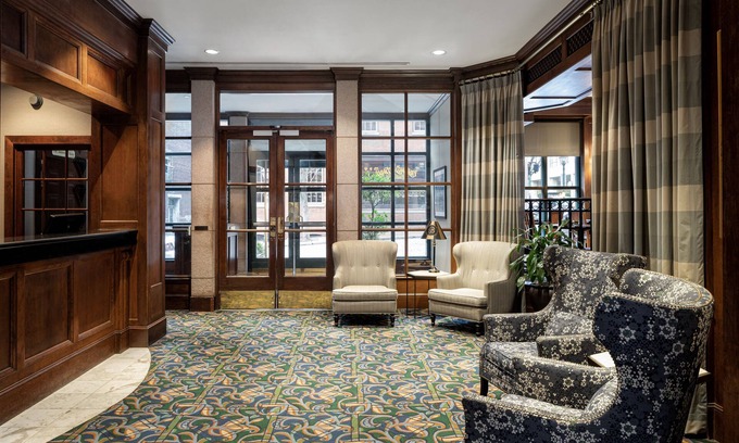 Downtown Richmond Hotel | Elegant Stays at The Berkeley Hotel: 4-Star Comfort Awaits