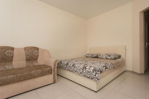 Zarichnyi District Apartment | Top-Rated Faraon Apartments with Hot Tub on Kharkovskaya