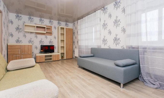 Zarichnyi District Apartment | Top-Rated Faraon Apartments in Kharkovskaya with Hot Tub
