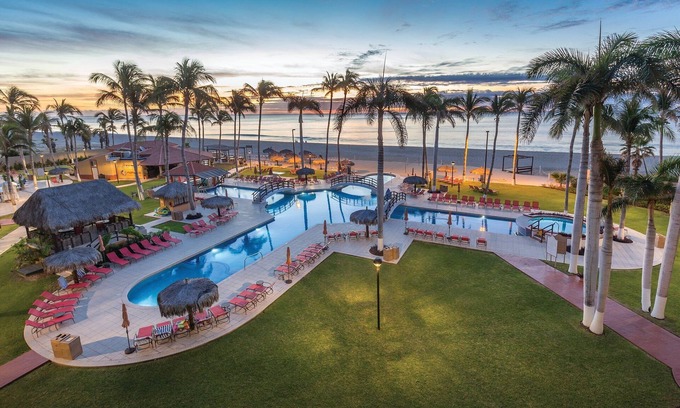 San Jose del Cabo Resort | Discover the Ultimate Cabo Experience with Oceanfront Bliss!