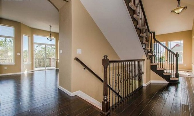 Longmont House | Enjoy Colorado’s Best: Ski, Hike & Relax with Spa Amenities