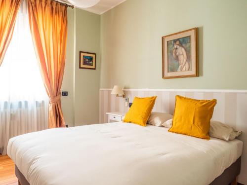 Acquabella Apartment | Cozy Three-Bedroom Apartment in Acquabella with Breakfast
