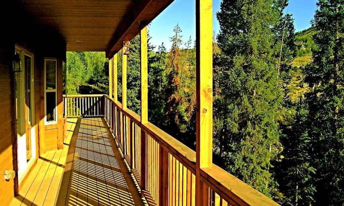 Dillon House | Top Picks for Your Stay: Exceptional Amenities Await!