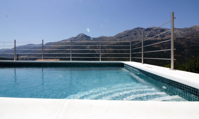 Jimera de Libar House | Experience the Emerald Pool at Casa Martijín in Ronda