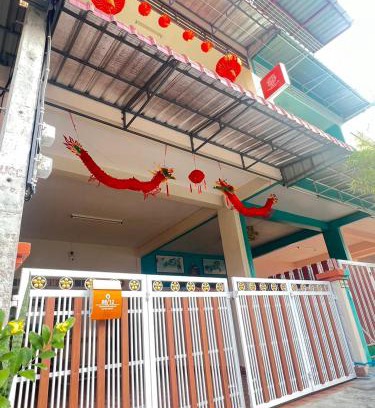 Betong Villa | Discover The Betong Life Guesthouse with Family-Friendly Amenities