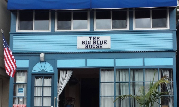 Avalon House | Experience The Big Blue House of Catalina with Ocean Views