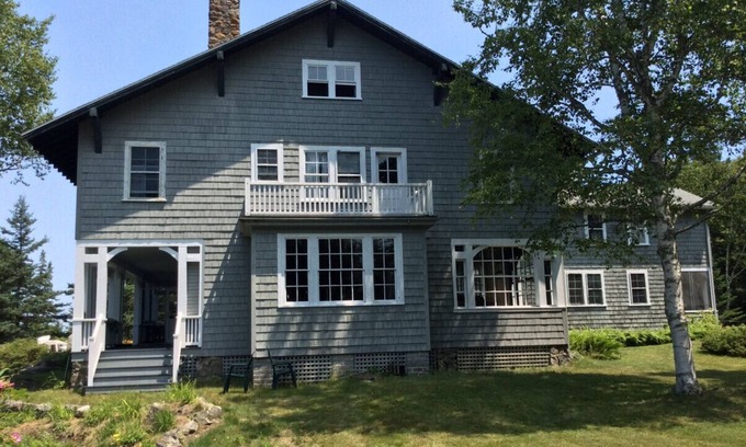 Vinalhaven House | Inviting Stay at The BIG House on the Fox Island Thorofare