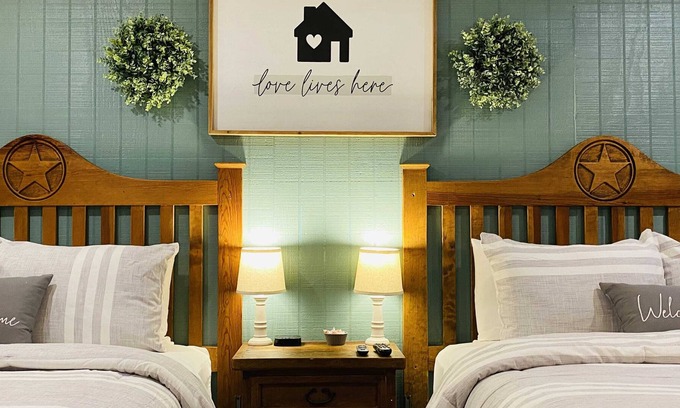 Amarillo Apartment | The Big Texan Airbnb!*Free 72oz Steak*