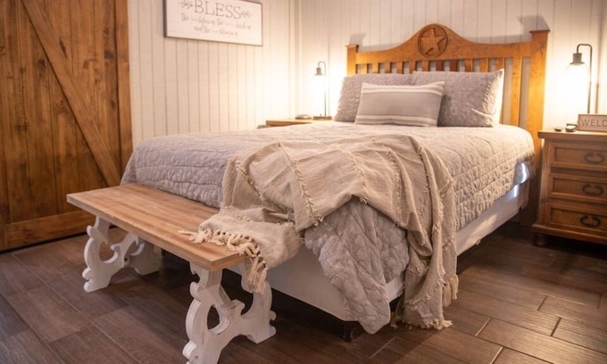 Amarillo Apartment | The Big Texan!*One Queen Bed*Free 72oz Steak * Airbnb