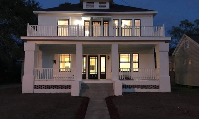 Lake Charles House | Exceptional Stay at The Big White House LCLA - Family Friendly
