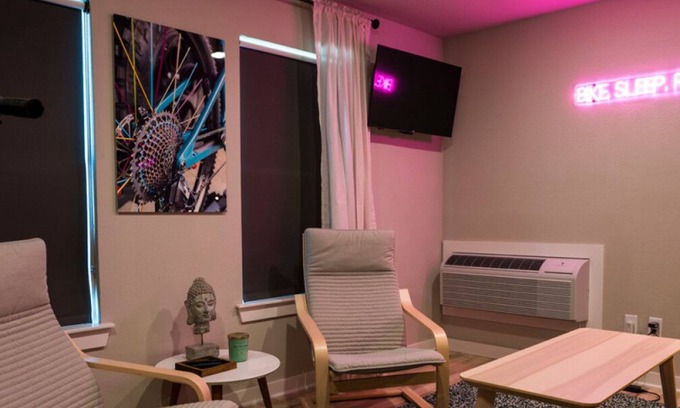 Bentonville Cabin | Discover The Bike Inn: Devils Den Double Suite Awaits