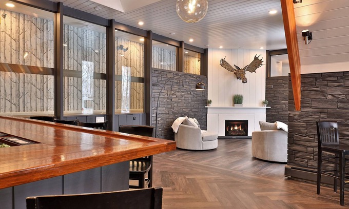 Killington Cabin | Inviting Birch Ridge: Cozy Owner's Suite with Hot Tub
