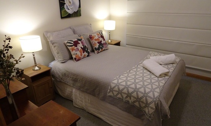 Woodend Bed & Breakfast | Cozy Getaway at The Birches Bed and Breakfast with Kitchen